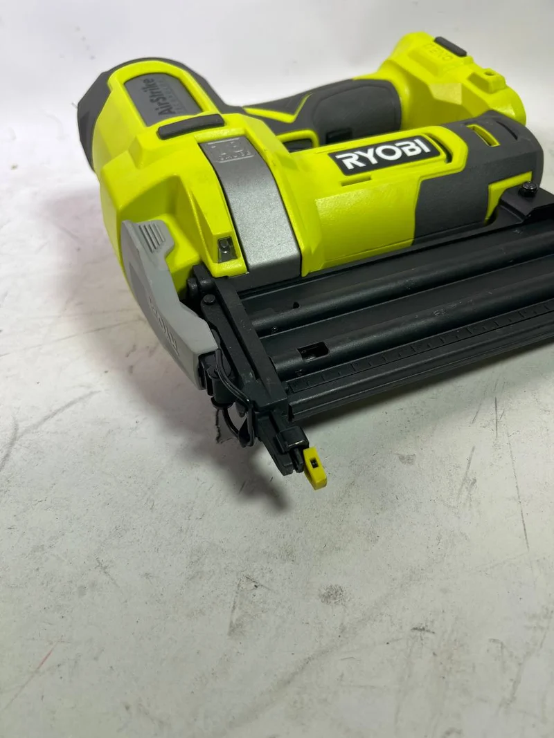 RYOBI R18GN18-0 Akku Tacker 18 V 1,2 x 15 - 50 mm Solo - Leicht Gebraucht
