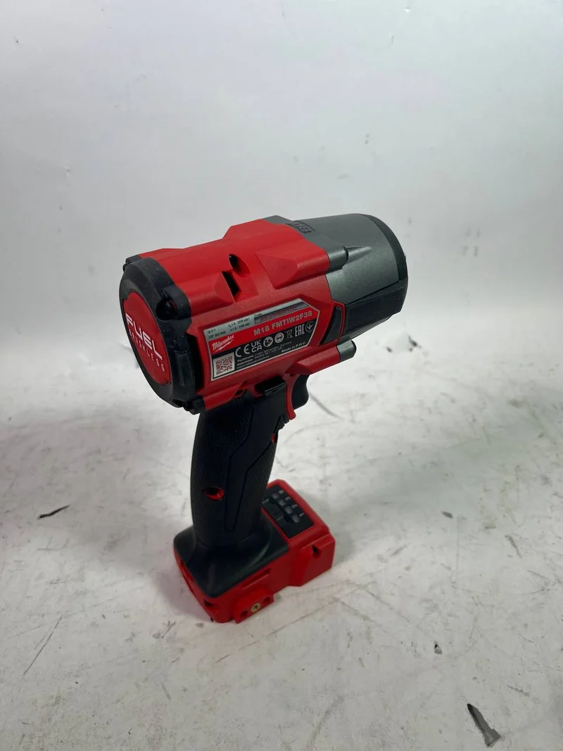 Milwaukee M18 FMTIW2F38-0 Akku Schlagschrauber 18 V 745 Nm 3/8" Brushless Solo - Beschädigt