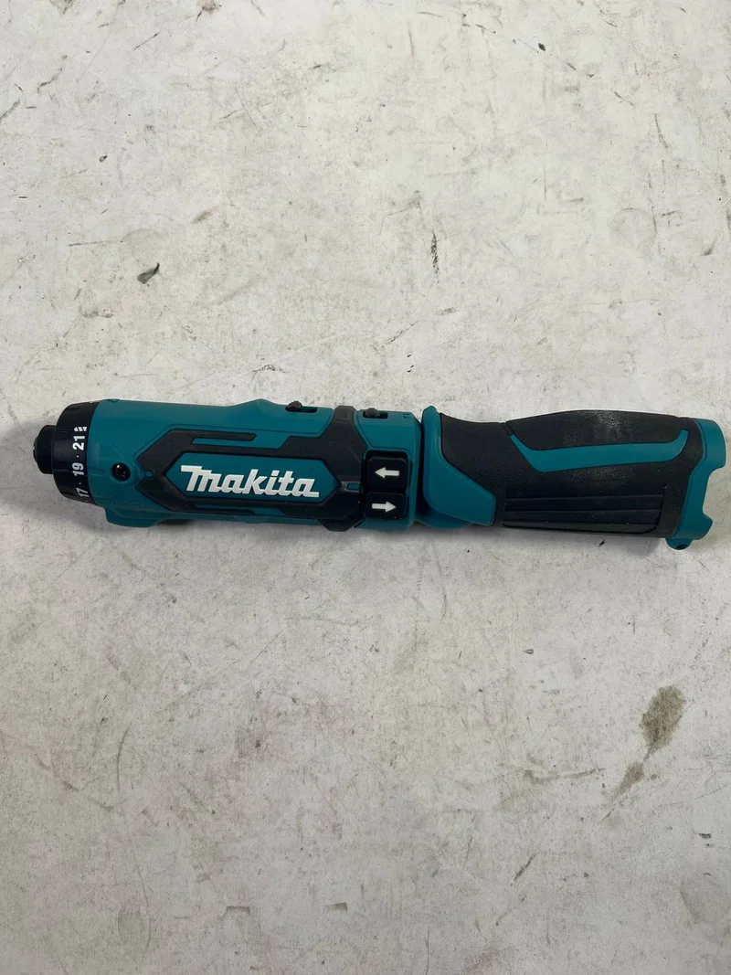 Makita DF012DSE Akku-Knickschrauber 7,2V - Neuwertig