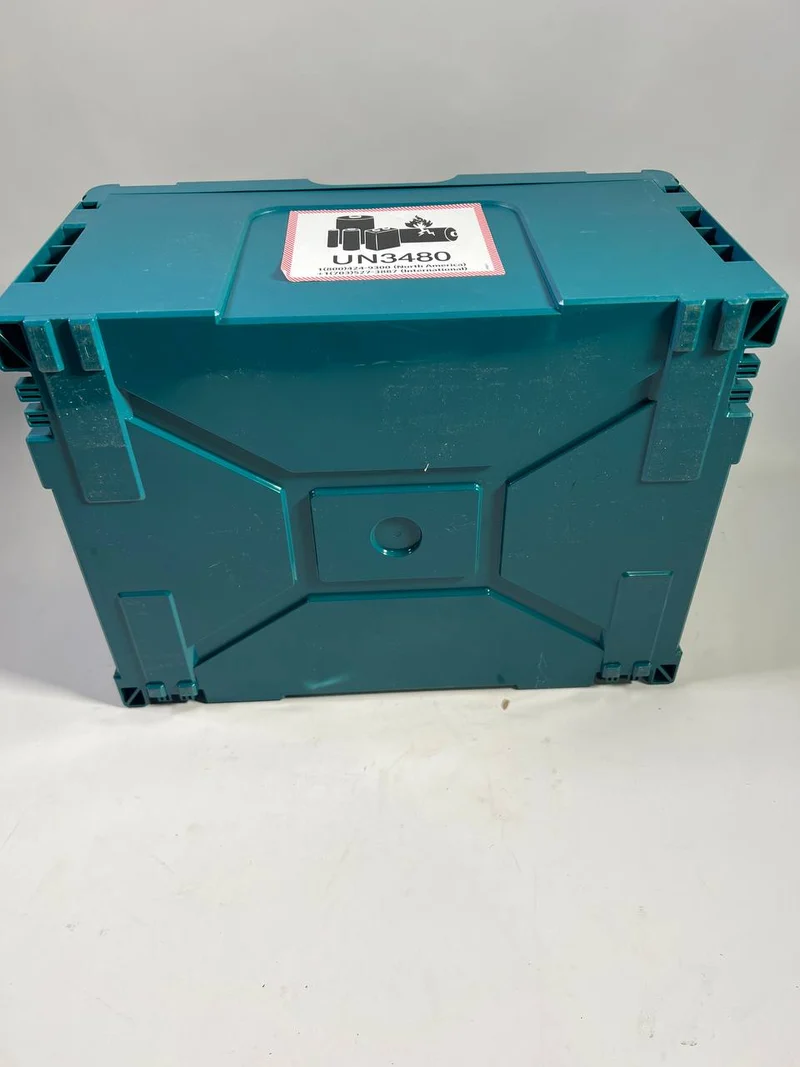 Makita MAKPAC 3 Kunststoffkoffer 395 x 295 x 215 mm - ohne Einlag - Leicht Gebraucht