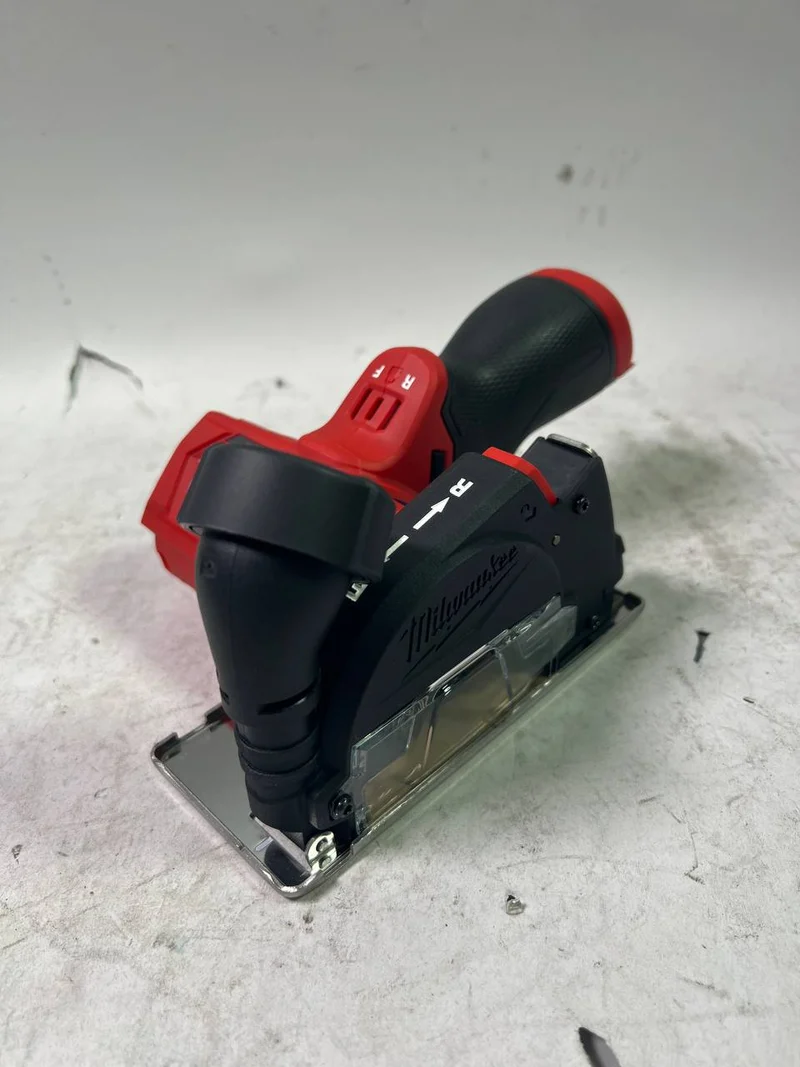 Milwaukee M12 FCOT-0 Multimaterialschneider 12 V 76 mm - Leicht Gebraucht