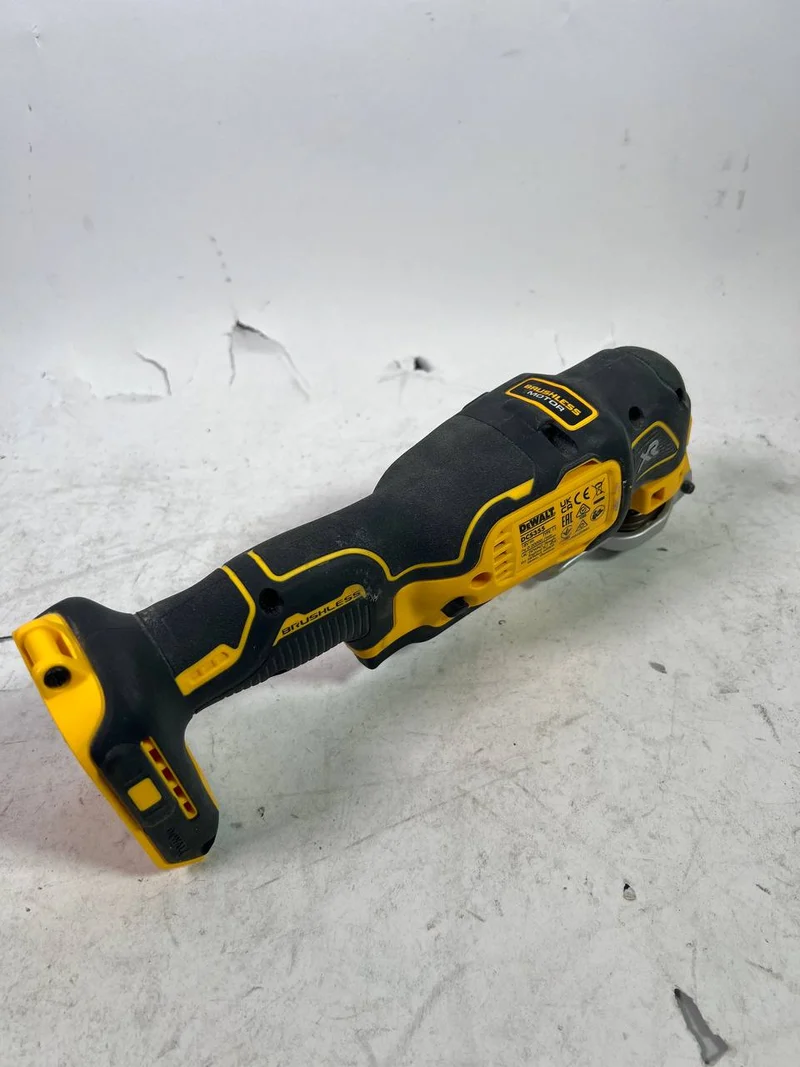 DeWalt DCS 355 N Akku Oszillierer Multitool 18 V Brushless +. Zubehör - Gebraucht