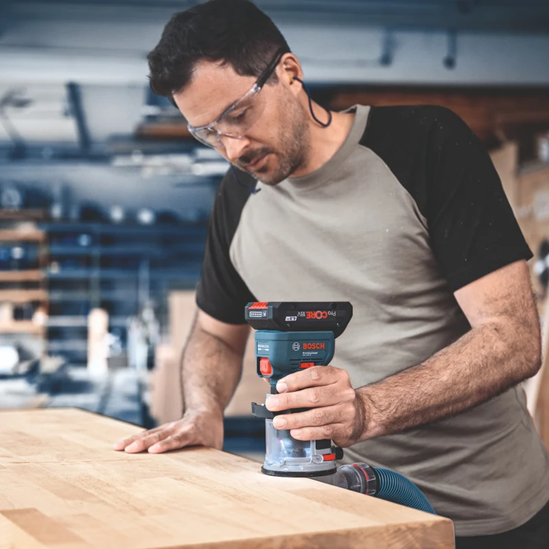 Bosch GKF 18V-8 Professional Akku Kantenfräse 18 V 8,0 mm Brushless ( 06016C2000 ) Solo - ohne Akku, ohne Ladegerät