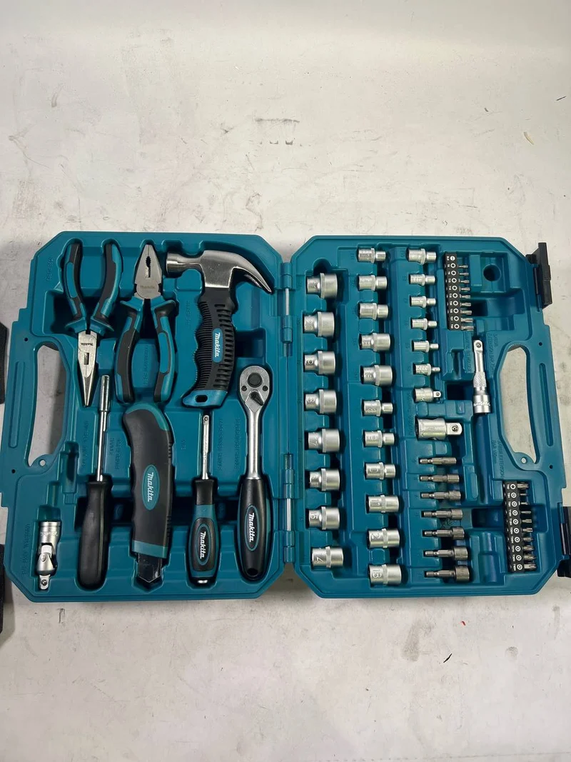 Makita Handwerkzeug Set. Chrom Vanadium Stahl ( E-10899 ) - Unvollständig