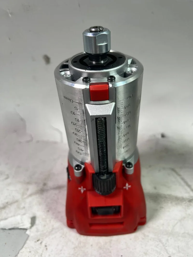 Milwaukee M18 FTR-0X Akku Fräse 18 V Brushless + Fräsmodule + HD Box ( 4933471604 ) - Leicht Gebraucht