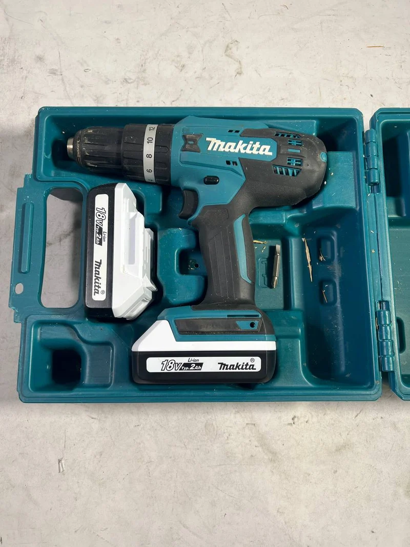 Makita HP 488 DWE Akku Schlagbohrschrauber 18 V, 2x Akku,Ladegerät,Koffer - Unvollständig