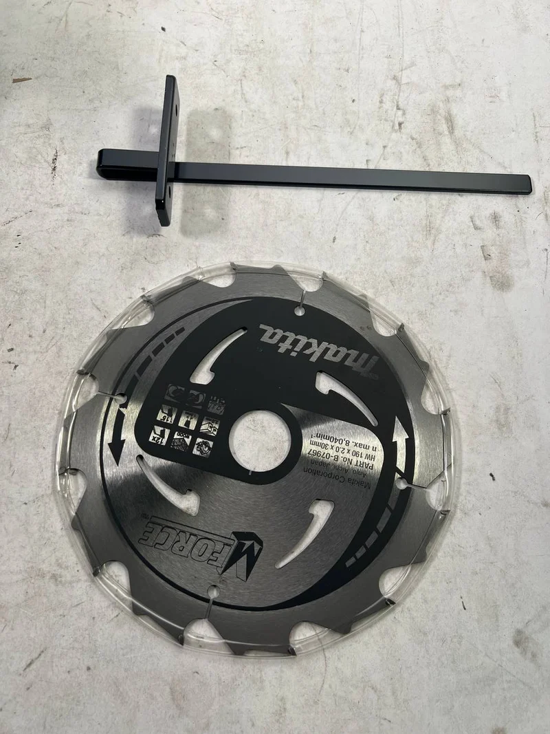 Makita HS 7601 J 1200 W Handkreissäge im Makpac mit 190 mm MForce Sägeblatt - Gebraucht