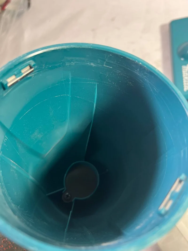 Makita DCL 180 ZB Akku Staubsauger 18 V - Gebraucht