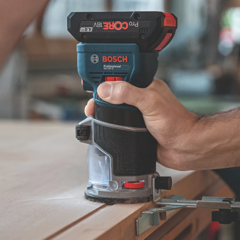 Bosch GKF 18V-8 Professional Akku Kantenfräse 18 V 8,0 mm Brushless + 2x ProCORE Akku 4,0 Ah + Ladegerät