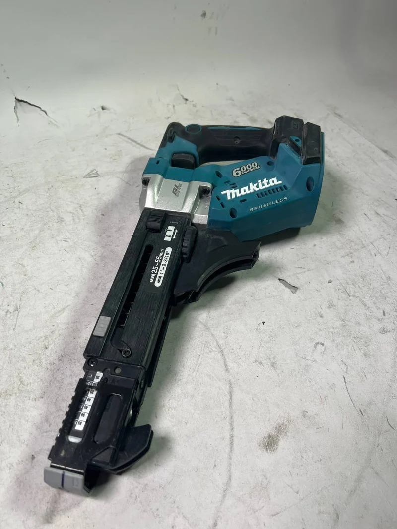 Makita DFR 551 Z Akku Magazinschrauber 18 V 25 - 55 mm Brushless Solo - Gebraucht