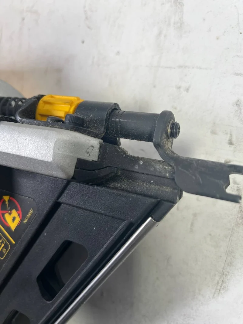 DeWalt DCN 692 N 18 V Akku Streifennagler bürstenlos 9 mm 2 Stufen - Reparaturgerät