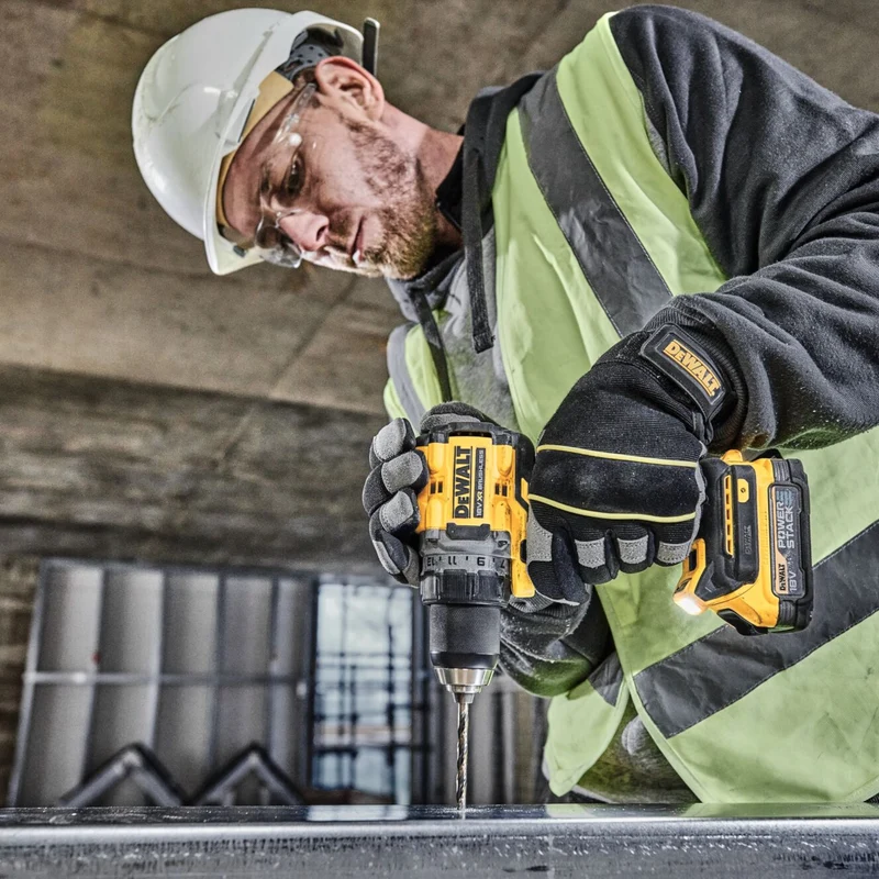 DeWalt DCD 800 M1T Akku Bohrschrauber 18 V 90 Nm Brushless + 1x Akku 4,0 Ah + Ladegerät + TSTAK