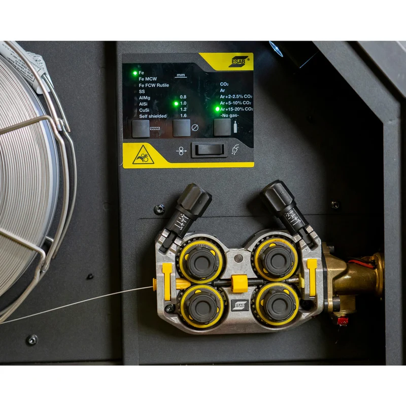 ESAB Schweißinverter Rustler EM 350C PRO Synergic