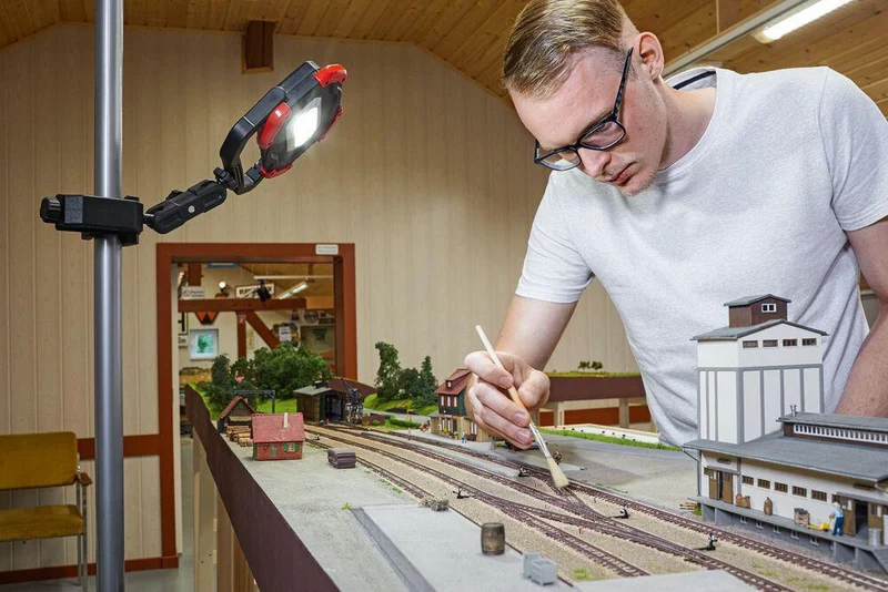 BESSEY Halterung Gewinde 1/4 Zoll – Flexible Montagestützen-Halterung für Laser, Kamera & Bauleuchte