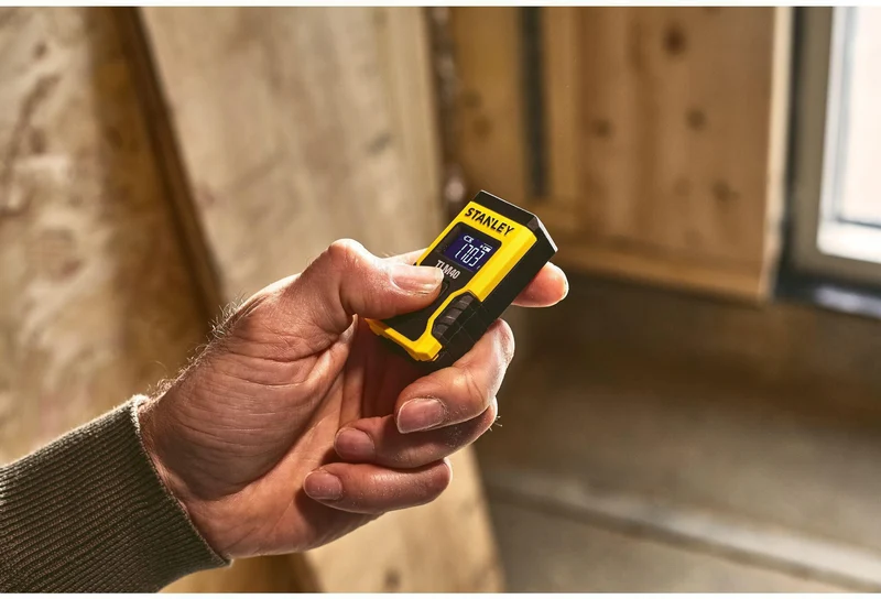 STANLEY Laserentfernungsmesser TLM 40 12 m ± 6 mm IP54 – Präzise Messung mit Ein-Knopf-Bedienung