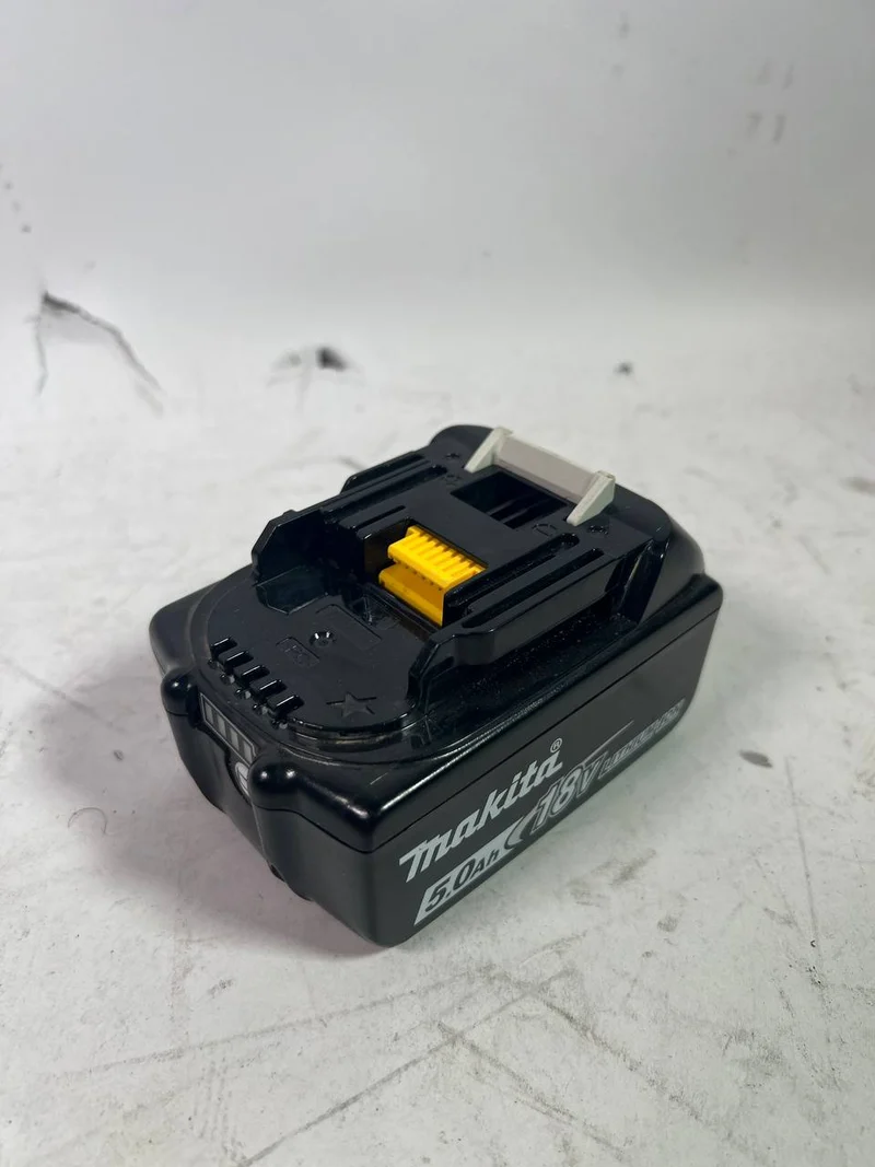 Makita BL 1850 B Li-Ion Akku 18V 5,0 Ah ( 197280-8 / 632f15-1 ) - Leicht Gebraucht