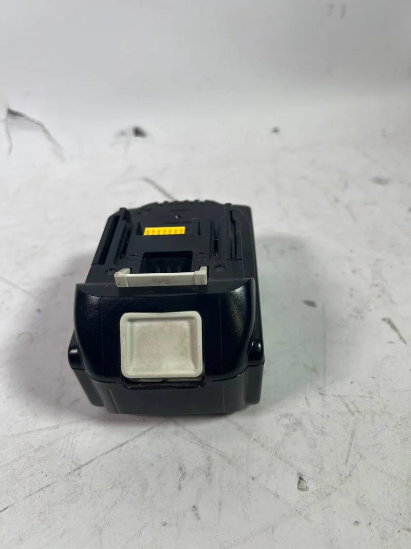 Makita BL 1850 B Li-Ion Akku 18V 5,0 Ah ( 197280-8 / 632f15-1 ) - Leicht Gebraucht