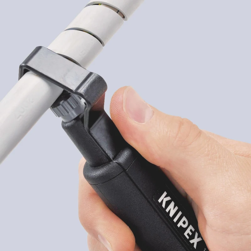 KNIPEX Abmantelungswerkzeug 135 mm für Ø 6,0–29,0 mm – Selbstspannend & Wendelschnitt