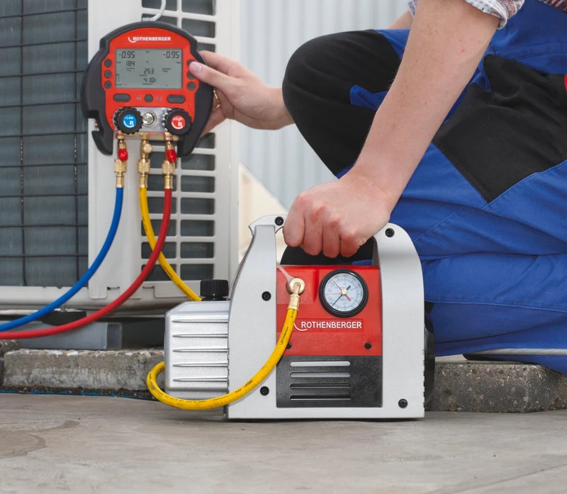 ROTHENBERGER Vakuumpumpe ROAIRVAC R32 6.0 – 170 l/min, 2-stufig, 220-240 V