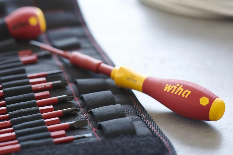 WIHA Schraubendrehersatz slimVario 16-tlg. VDE isoliert mit Wechselklingen und SoftFinish® Griff