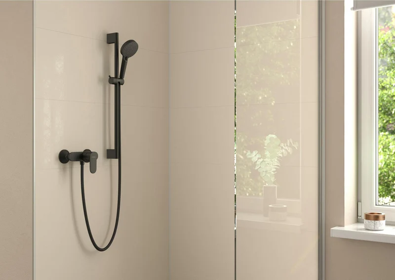 HANSGROHE VERNIS Blend Brauseset Vario/Unica 650 mm mattschwarz mit Handbrause und Brausestange
