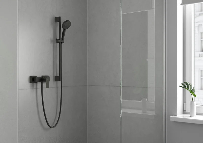 HANSGROHE VERNIS Blend Brauseset Vario/Unica 650 mm mattschwarz mit Handbrause und Brausestange