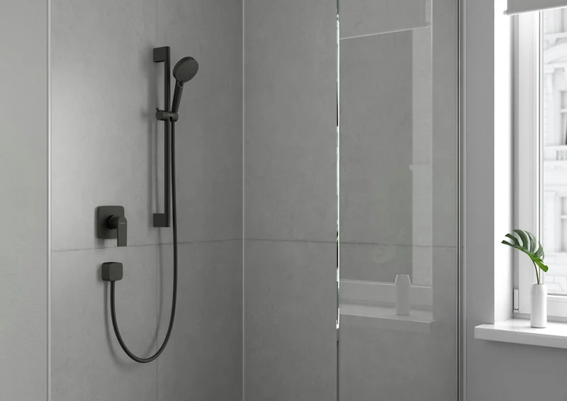 HANSGROHE VERNIS Blend Brauseset Vario/Unica 650 mm mattschwarz mit Handbrause und Brausestange