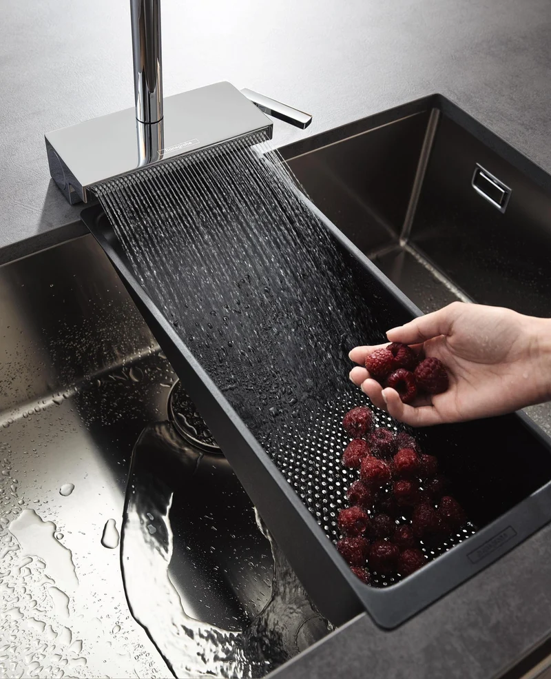 Hansgrohe Multifunktionssieb F14 für Küchenspülen – Mattschwarz, Kunststoff