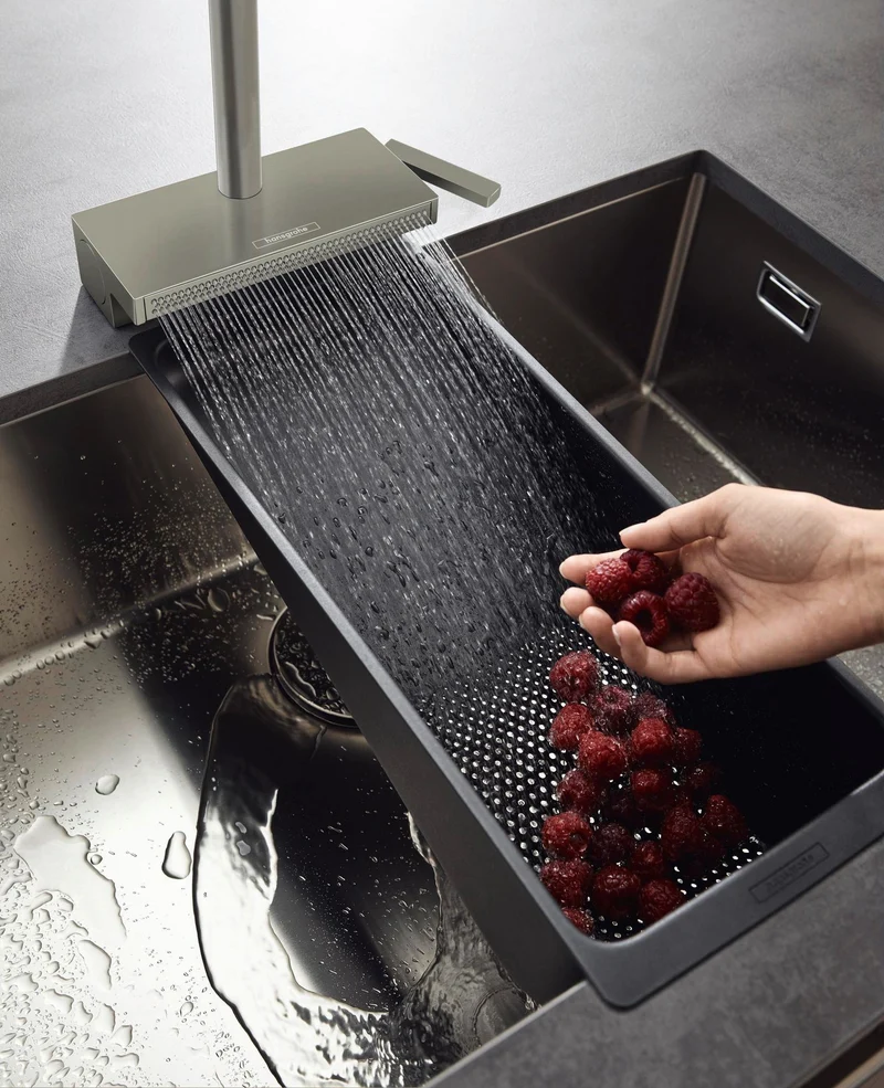 Hansgrohe Multifunktionssieb F14 für Küchenspülen – Mattschwarz, Kunststoff