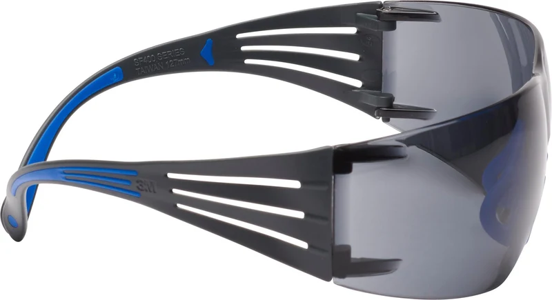 3M Schutzbrille SecureFit™ SF400 EN 166-1FT – Leichte Sicherheitsbrille mit Anti-Fog-Beschichtung