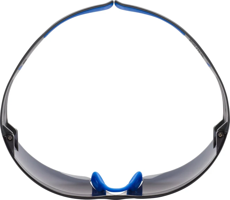3M Schutzbrille SecureFit™ SF400 EN 166-1FT – Leichte Sicherheitsbrille mit Anti-Fog-Beschichtung