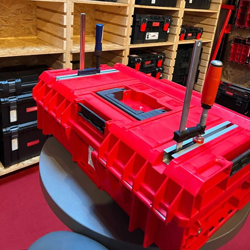 Qbrick System ONE 450 2.0 Technik RED ULTRA HD Custom Werkzeugkoffer modularer Organizer 585 x 385 x 420 mm 52 l stapelbar IP66