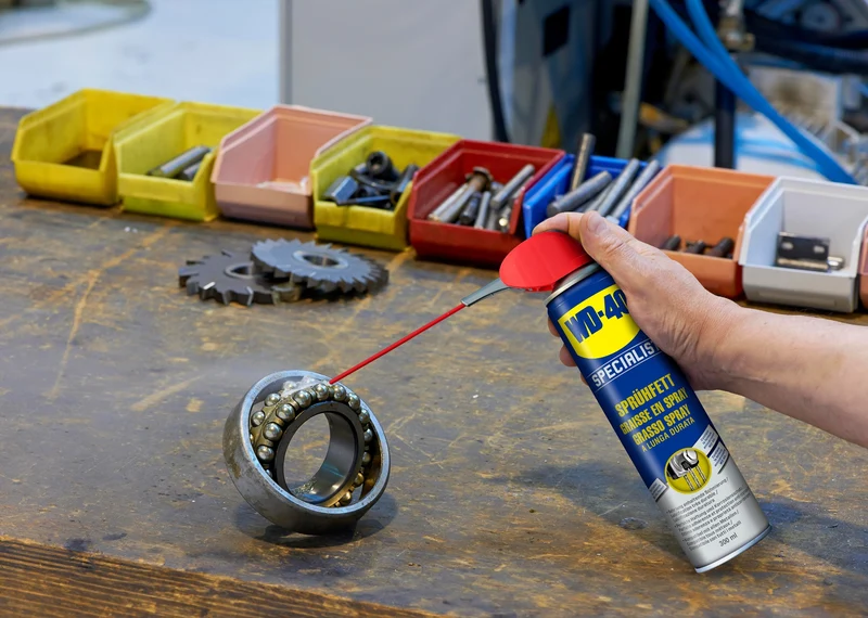 WD-40 SPECIALIST Sprühfett 400 ml braun – Smart Straw™ Spraydose