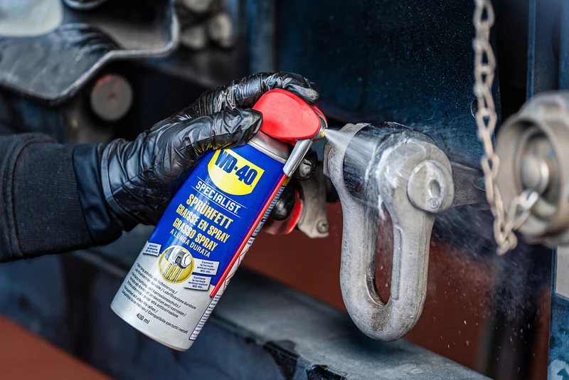WD-40 SPECIALIST Sprühfett 400 ml braun – Smart Straw™ Spraydose