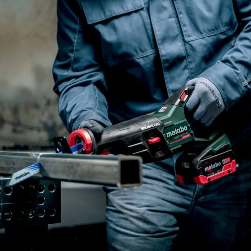 Metabo SSEP 18 LT BL Akku Säbelsäge 18 V 32 mm Brushless + 1x LiHD Akku 5,5 Ah + Ladegerät + Metabox